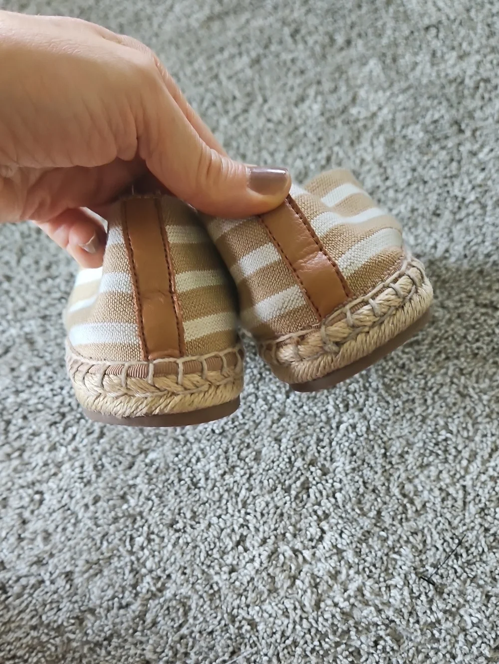 Vionic olivine beige